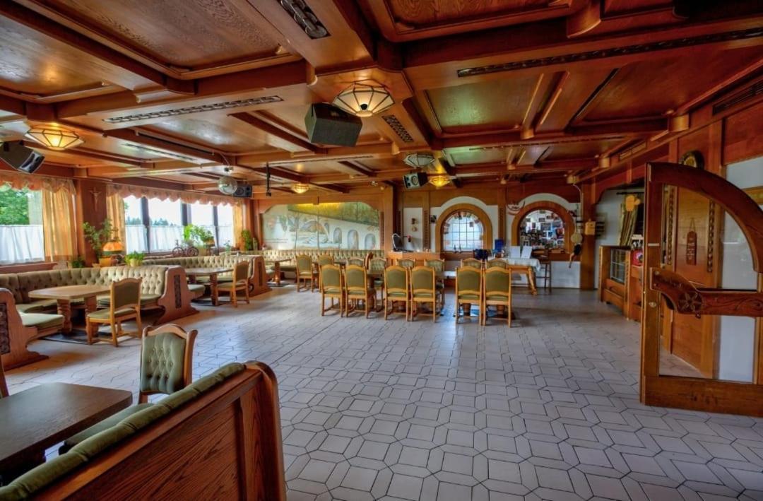 Cafe Zum Toni Hotel Thyrnau ภายนอก รูปภาพ