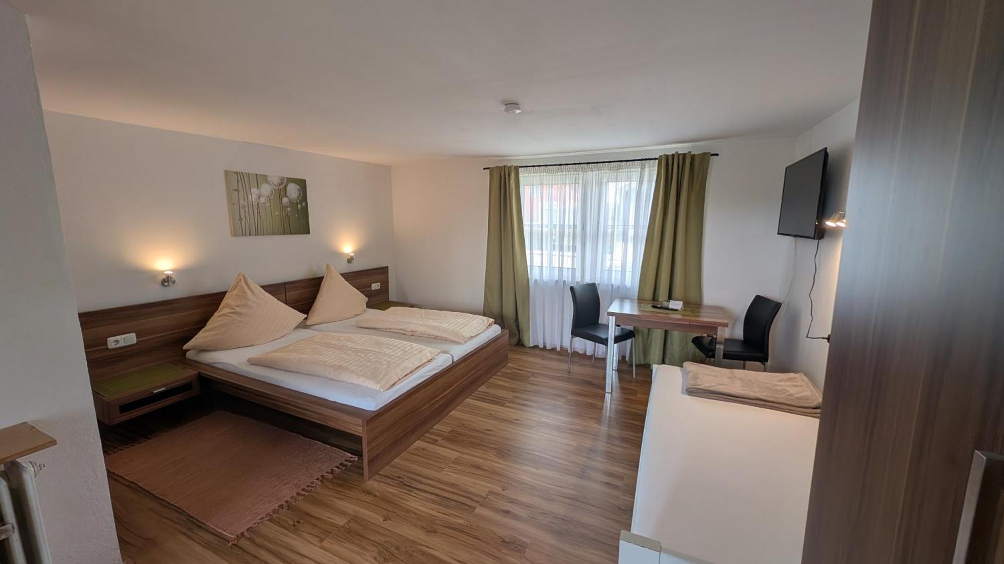 Cafe Zum Toni Hotel Thyrnau ภายนอก รูปภาพ