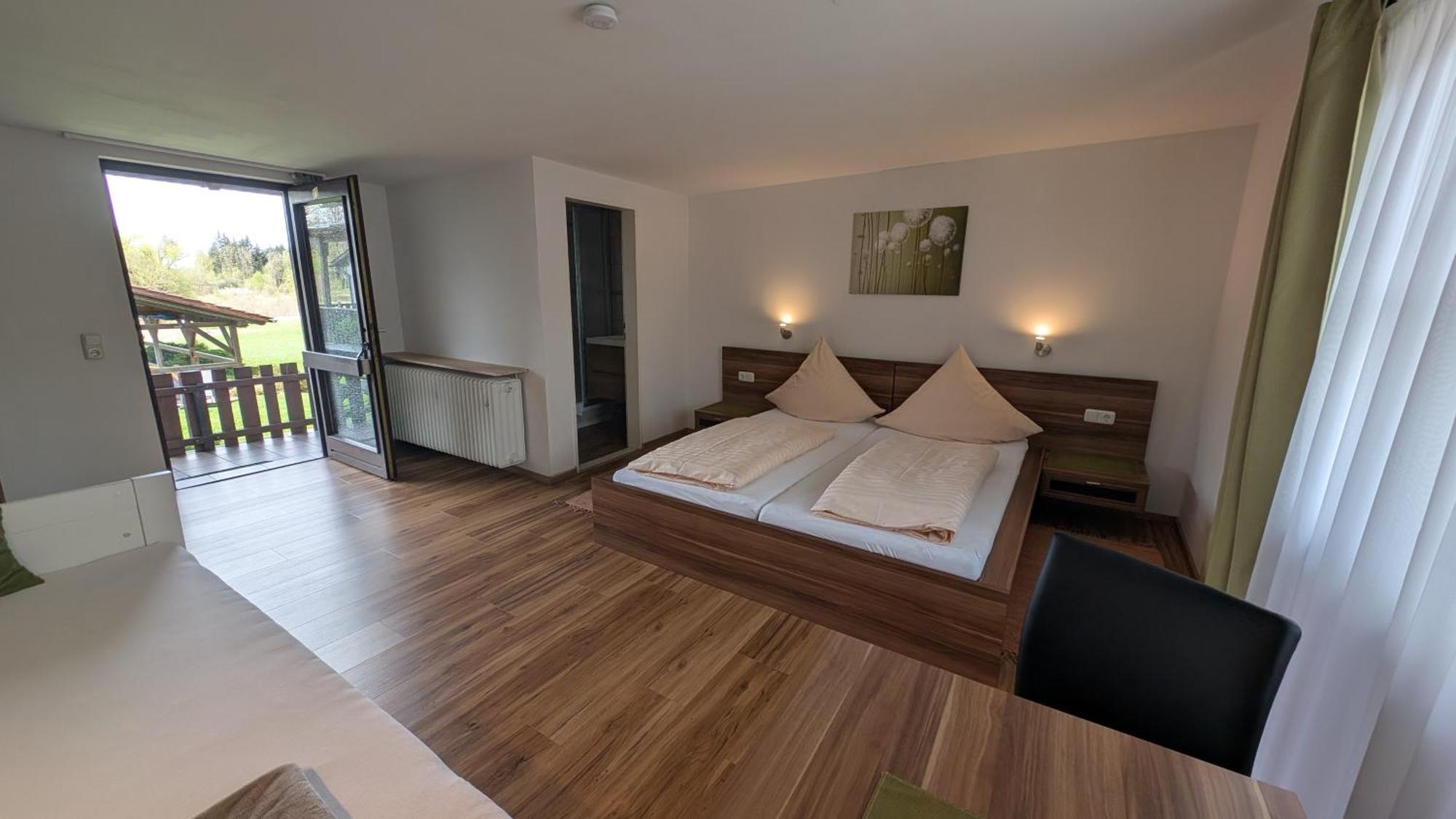 Cafe Zum Toni Hotel Thyrnau ภายนอก รูปภาพ