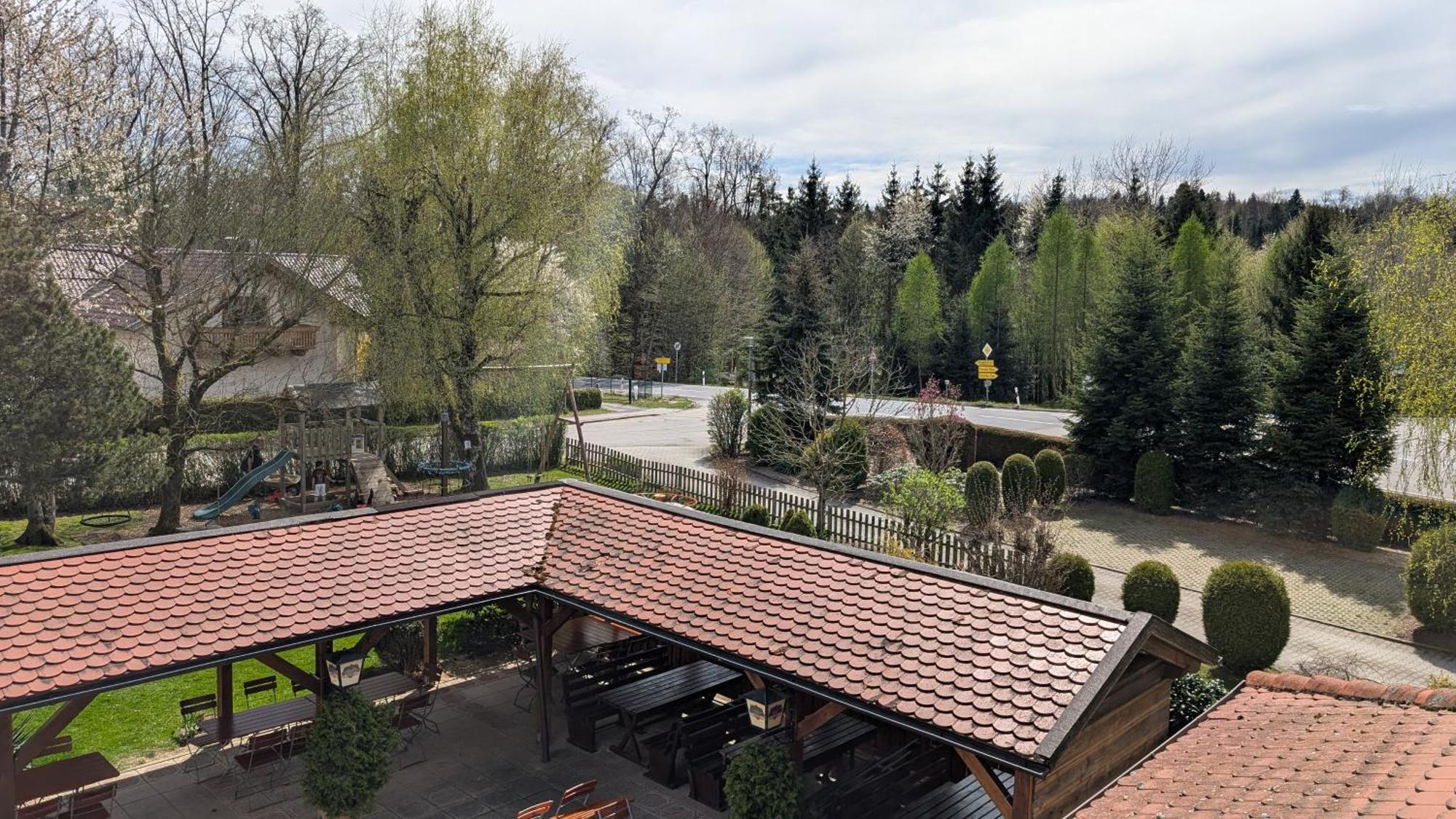 Cafe Zum Toni Hotel Thyrnau ภายนอก รูปภาพ
